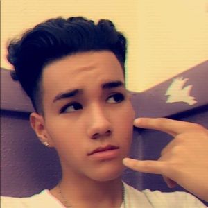 Meet your Posher, Javier